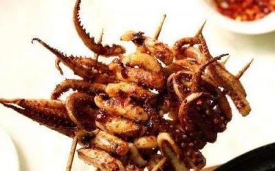 夜市小吃，鐵板魷魚在家就可以做