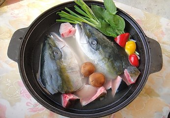  【成都火鍋培訓(xùn)】四川魚(yú)頭火鍋秘制香料、湯底