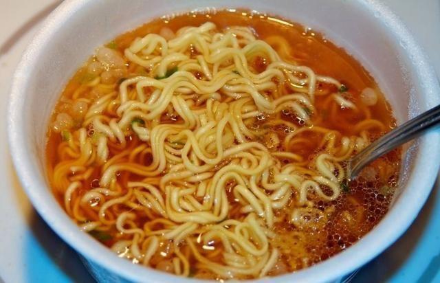 這四種早餐別再給孩子吃，特別是第二種