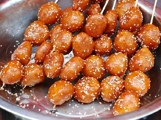 外酥里脆的糖油果子，成都的風(fēng)味小吃之一，做起來如此簡單