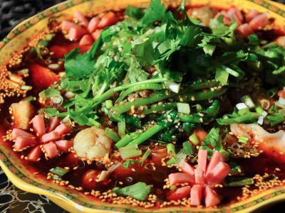 四川流傳的正宗麻辣燙做法，你也可以征服小吃街