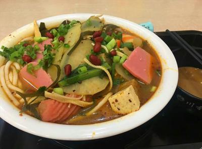 麻辣燙技術(shù)培訓哪家好？價格實惠口味多樣化