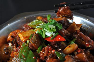 干鍋技術(shù)培訓(xùn)哪里有？蜀味緣風(fēng)味醇厚入口香辣脆綿