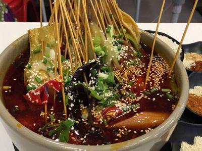冷鍋串串培訓(xùn)機構(gòu)哪家味道好？蜀味緣味道正宗現(xiàn)涮現(xiàn)食