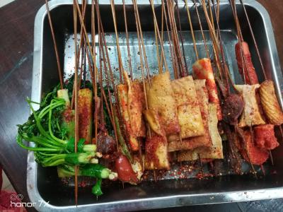 油炸串串香技術(shù)培訓(xùn)要收多少學(xué)費(fèi)？沒有時間限制