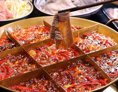 成都火鍋技術培訓學校哪里專業(yè)？火鍋底湯的熬制