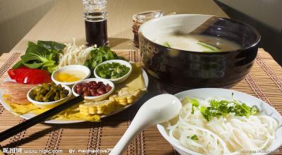 四川學(xué)習(xí)正宗米線技術(shù)培訓(xùn)哪里好？正宗米線技術(shù)做法