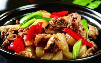 四川特色砂鍋菜技術(shù)做法哪里正宗？砂鍋全套技術(shù)培訓(xùn)