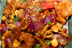 麻辣干鍋雞技能訓(xùn)練哪家正宗？l理論實料操作結(jié)合