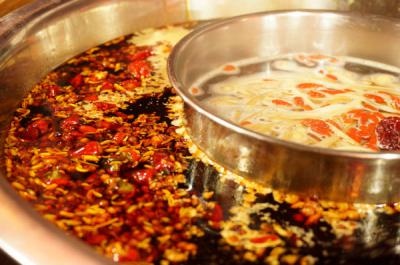 學(xué)正宗火鍋技能訓(xùn)練哪里比較好？成都火鍋培訓(xùn)學(xué)校