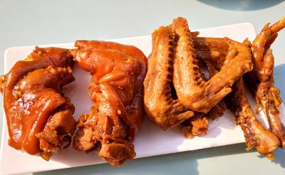 成都熟食鹵菜技術(shù)培訓(xùn)學(xué)校哪里好？成都蜀味緣的鹵菜技術(shù)培訓(xùn)