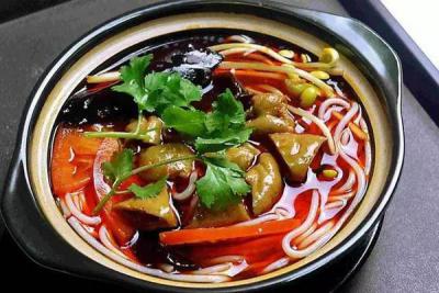 砂鍋米線技術(shù)培訓(xùn)學(xué)校哪里比較好？