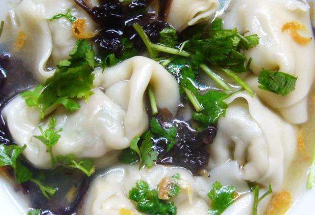 成都學(xué)燒烤烤魚哪里有培訓(xùn)班？成都哪里可以學(xué)烤魚技術(shù)？