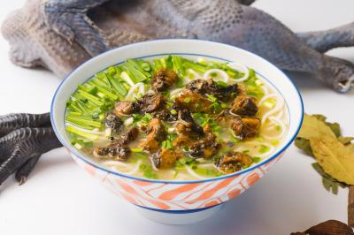 想學(xué)烏雞米線技術(shù)哪里有？