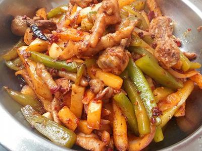 干鍋技術(shù)培訓(xùn)班哪里學(xué)好?成都干鍋烹飪大揭秘！