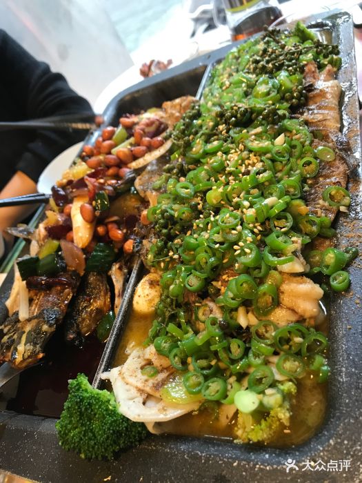 烤魚技術(shù)培訓(xùn)哪里好一點(diǎn)？成都滋味烤魚培訓(xùn)