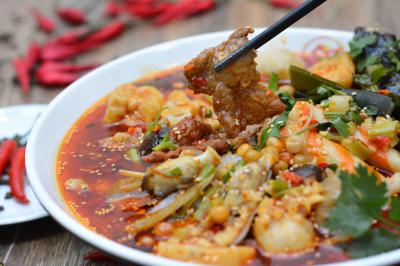 麻辣火鍋冒菜技術(shù)培訓(xùn)哪家好？蜀味緣培訓(xùn)學(xué)校